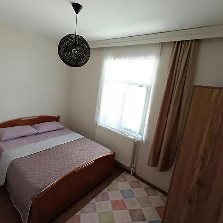 Apartment Sardunya Kandira