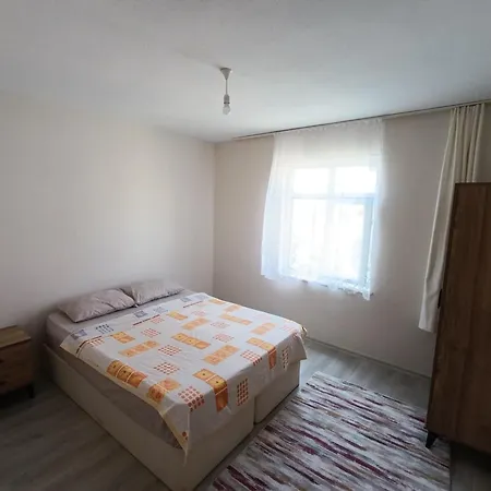 Sardunya Apartment Kandira